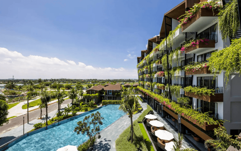 thi cong resort